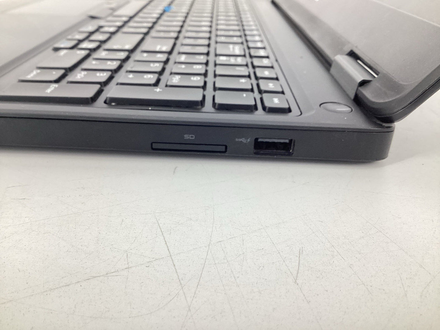 Dell Latitude E5550 15.6" (i5-5600U @2.60GHz, 8GB RAM, No SSD No OS) w/AC