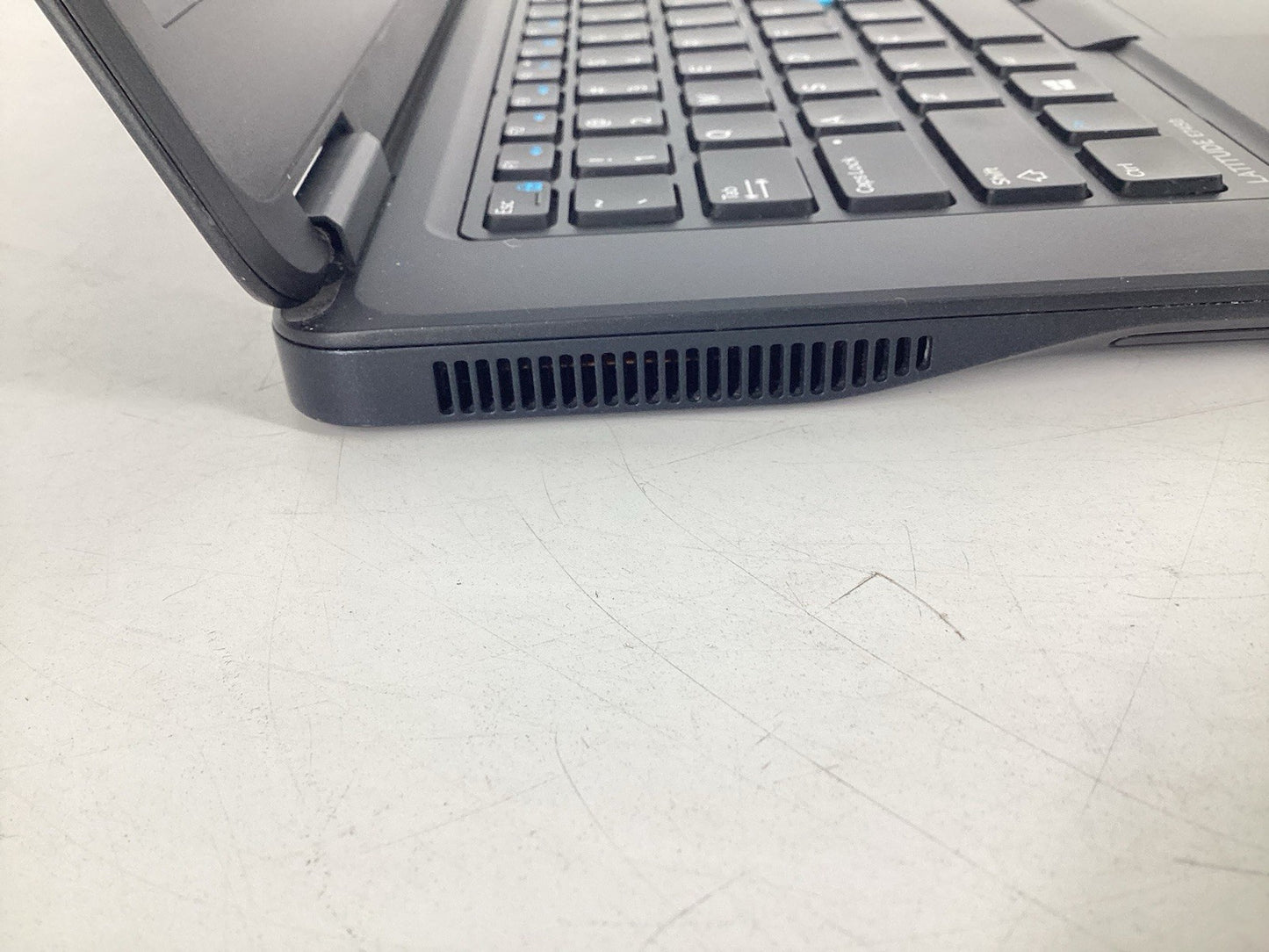 Dell Latitude E7450 14" (Intel Core i5-5200U @2.20GHz, 8GB, NO SSD, NO OS) w/ AC