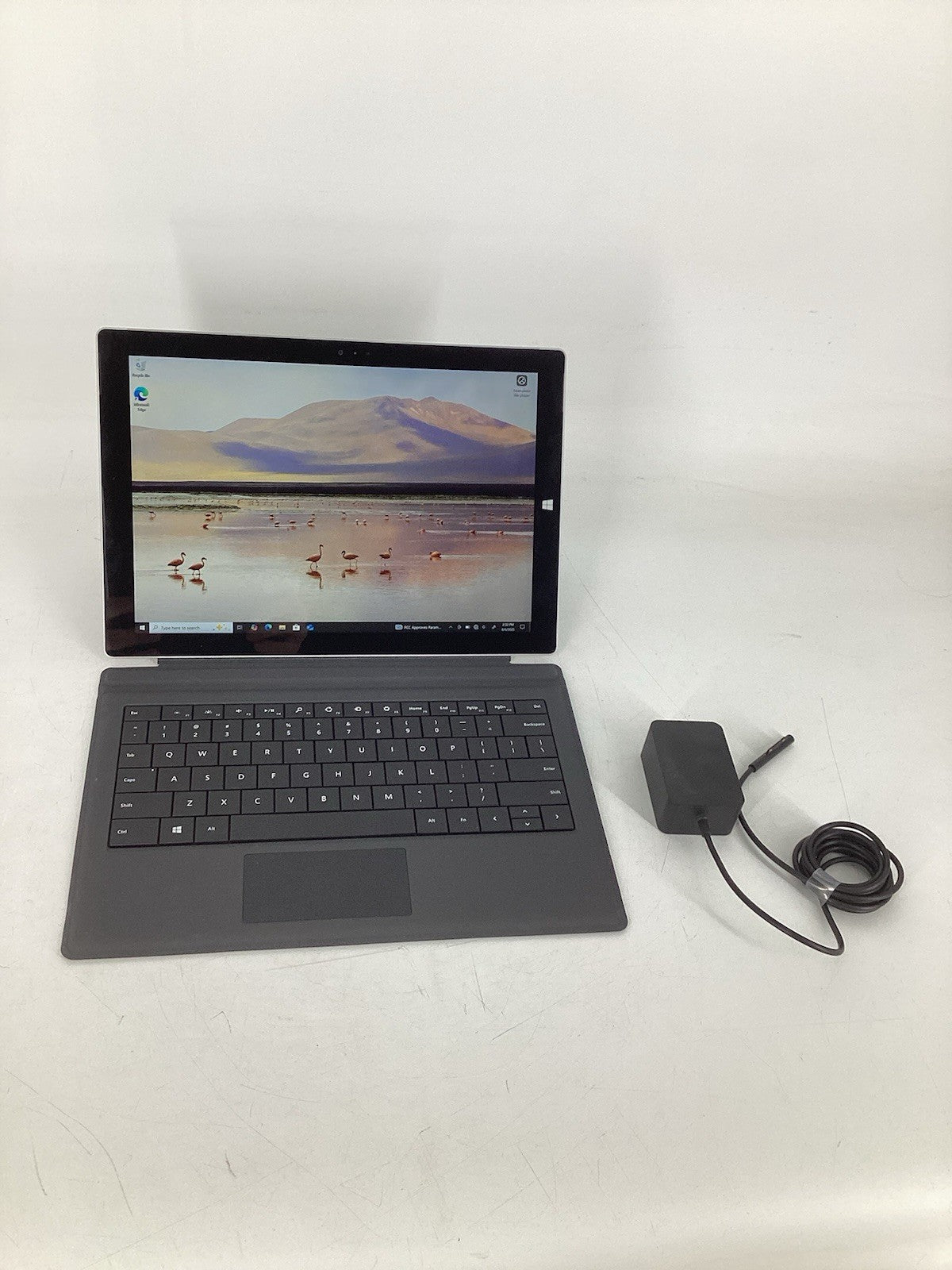 Microsoft Surface Pro 3 1631 12" (i5-4300U 1.9GHz 4GB 128GB SSD) Win10Pro No AC