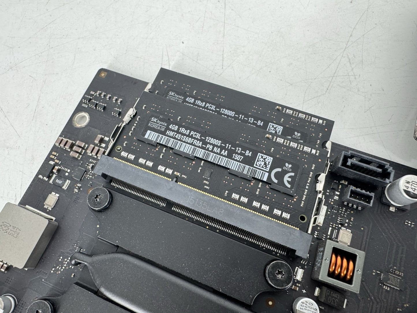 iMac Logic Board A1418 21.5 2.7GHz i5-3330S 820-3588-A w/ 8GB RAM