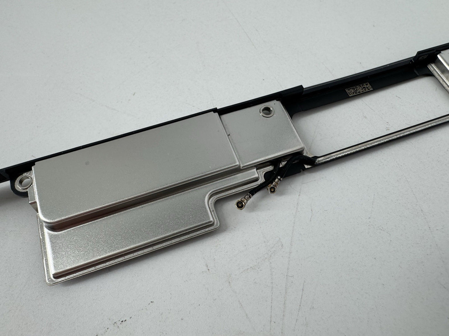 OEM PULL MacBook Air M2 A2941 15" 2023 MQKW3LL/A Vent & Wi-Fi Wireless Antenna