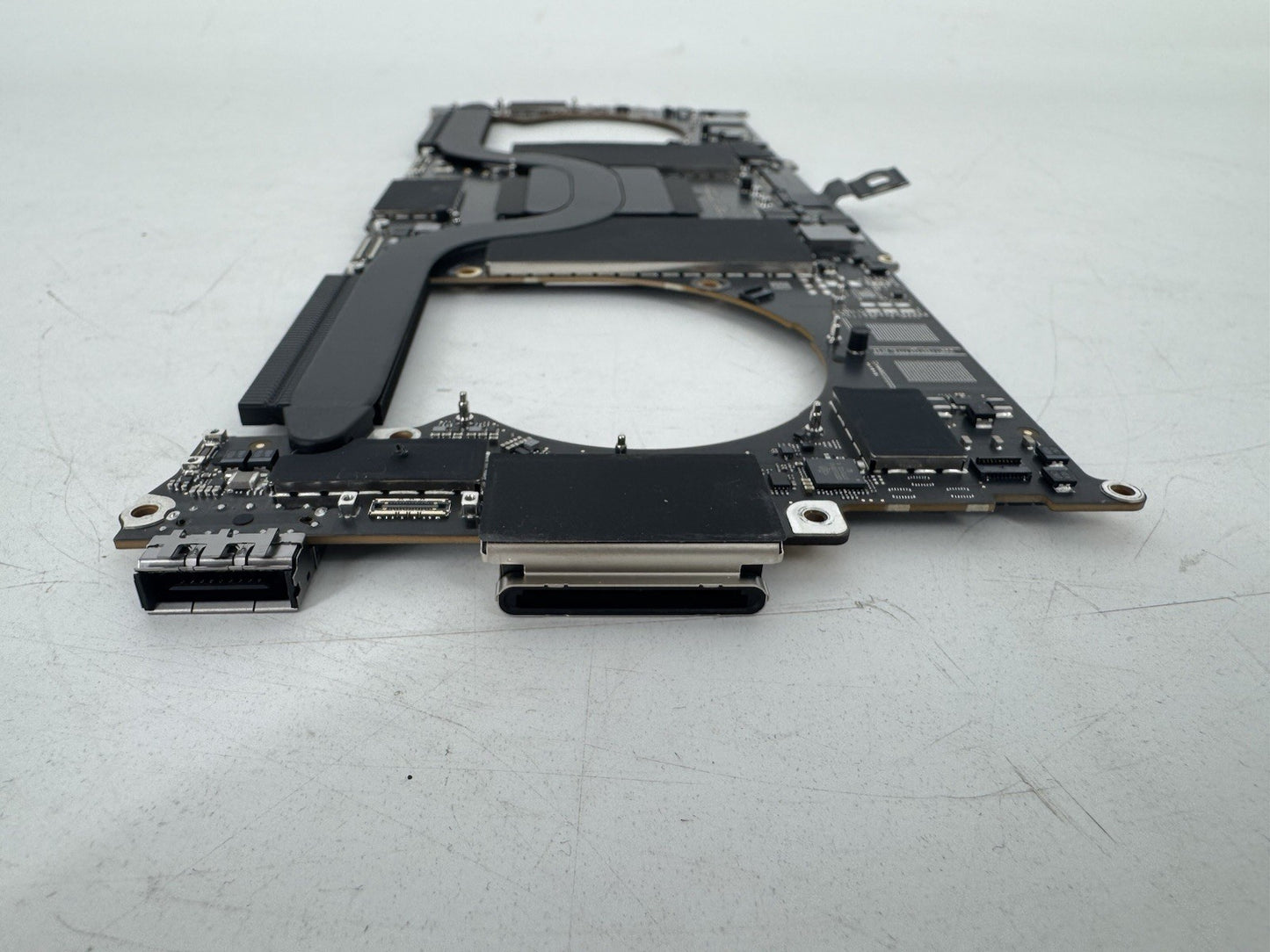 Apple MacBook Pro A2779 14" 2023 M2 Pro 10/16 Core 16GB 512GB 820-02841-A *READ