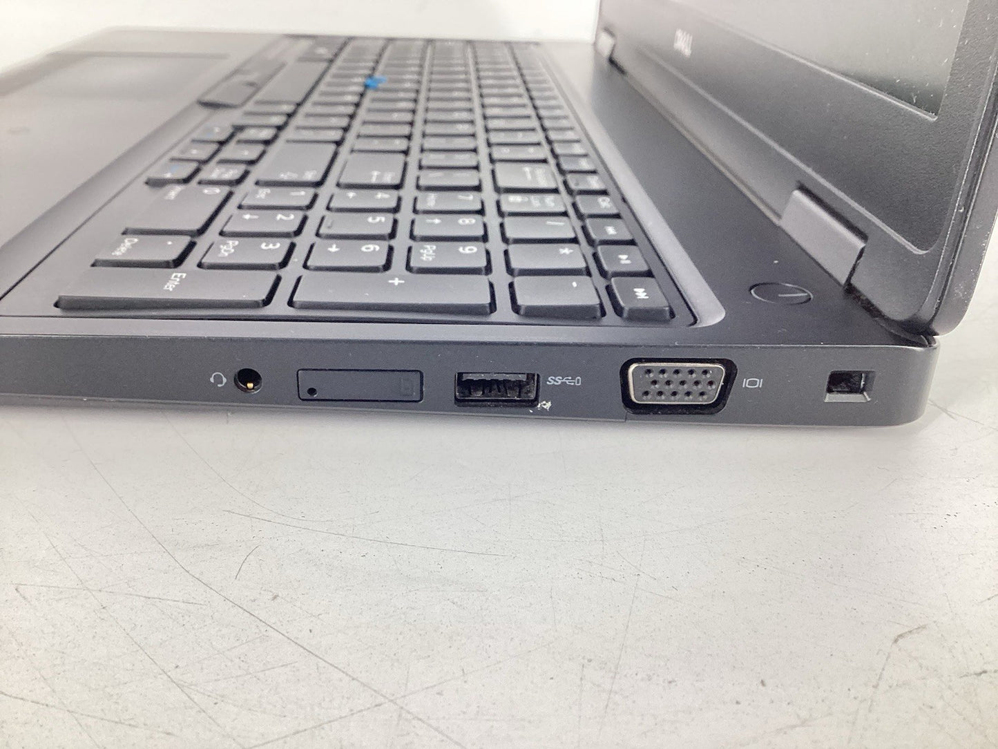 Dell Latitude 5580 15.6" (i7-7820HQ @2.9GHz 16GB No SSD, No OS) w/ AC *Read