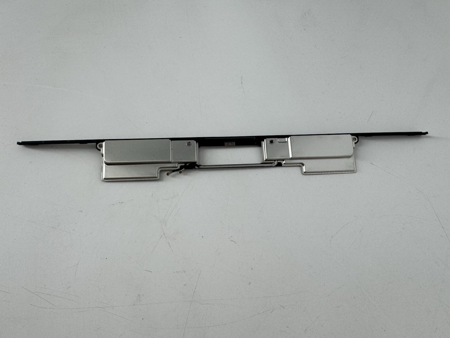 OEM PULL MacBook Air M2 A2941 15" 2023 MQKW3LL/A Vent & Wi-Fi Wireless Antenna