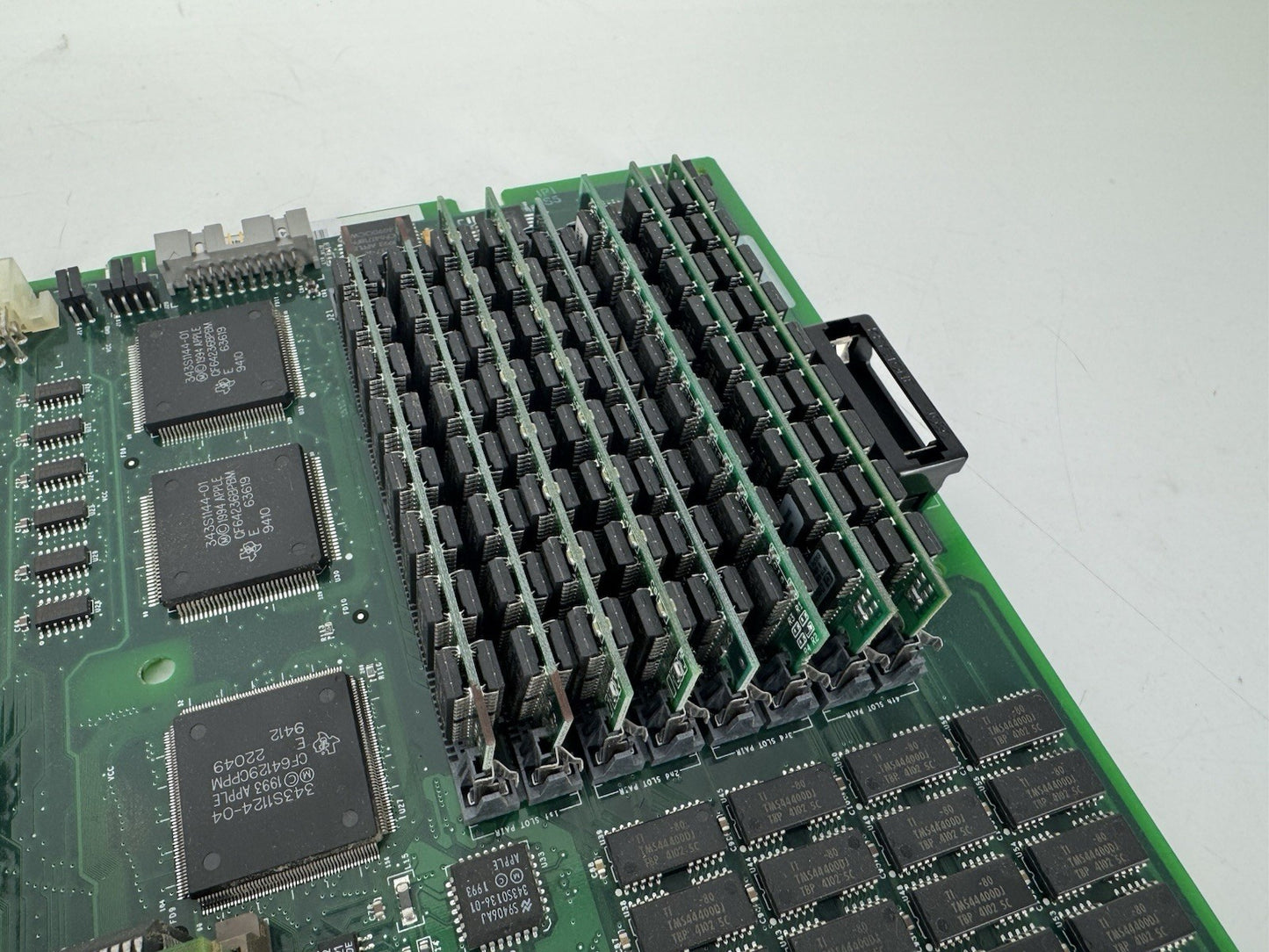 Apple PowerPC 820-0557-B 8100/180 Motherboard - No CMOS *Parts
