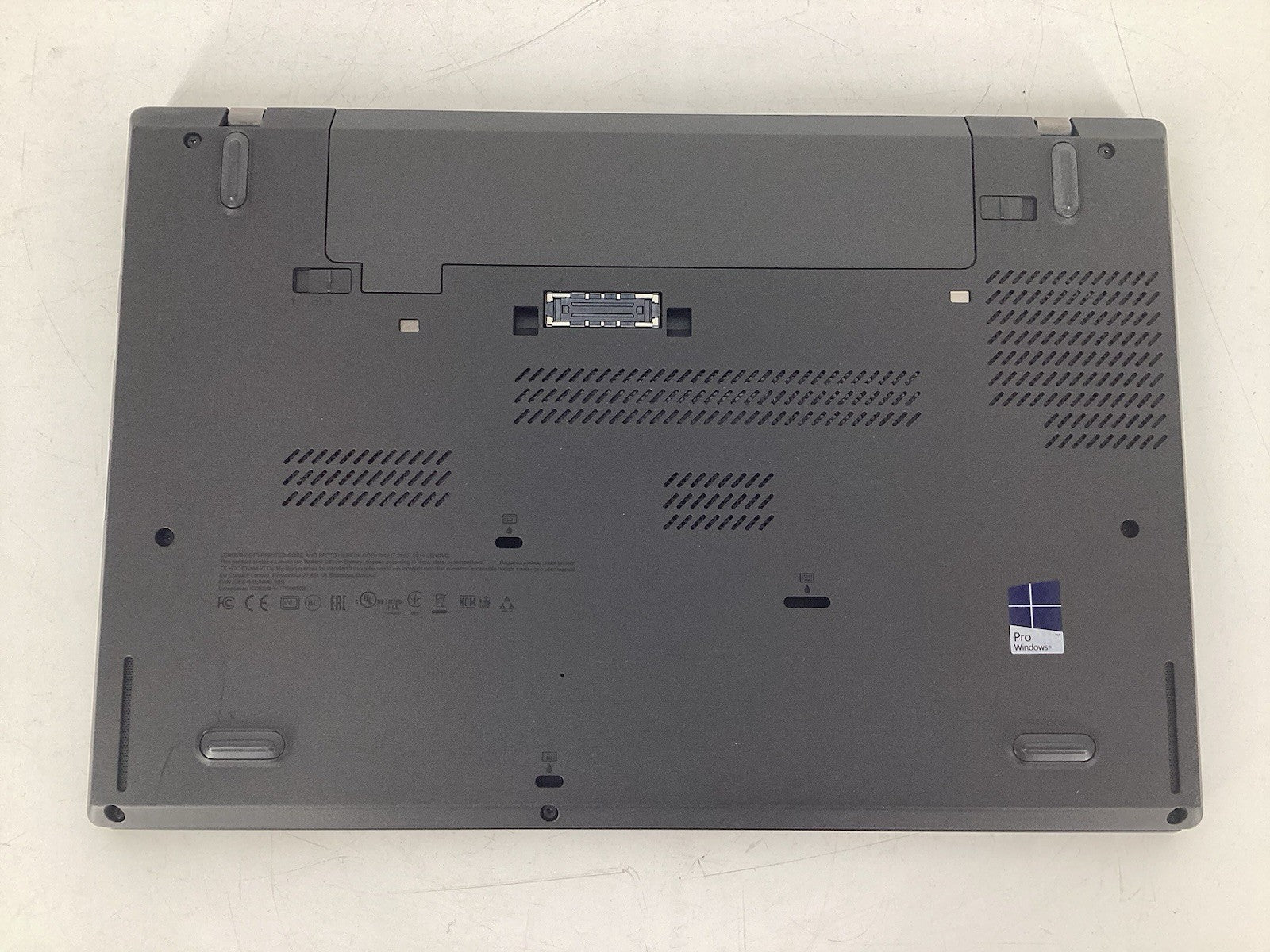 Lenovo ThinkPad T450 14" (i5-5300U @2.3GHz, 4GB RAM, No SSD, No OS) No AC