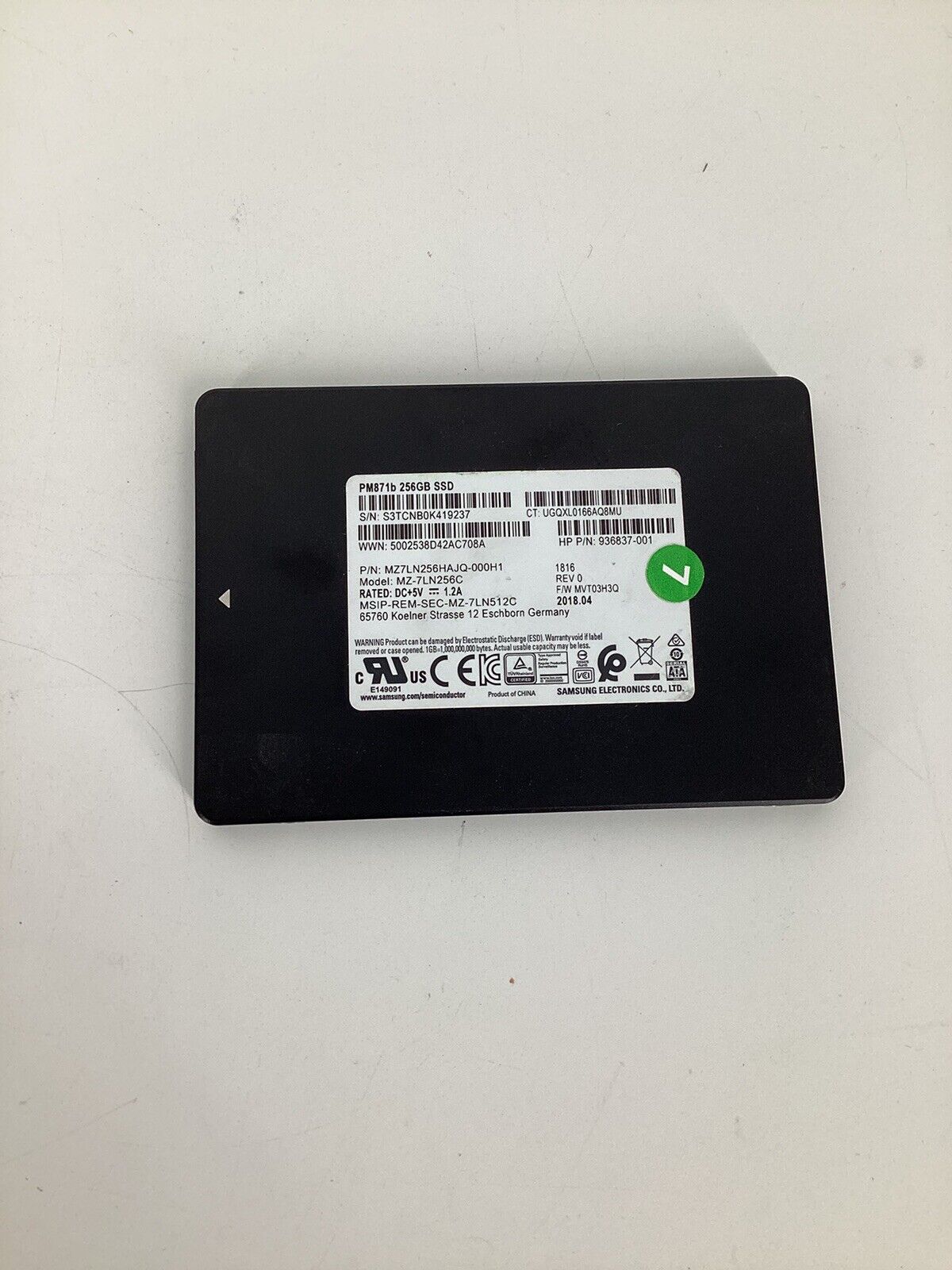 Samsung PM871b MZ-7LN128C 256Gb 2.5" SATA SSD