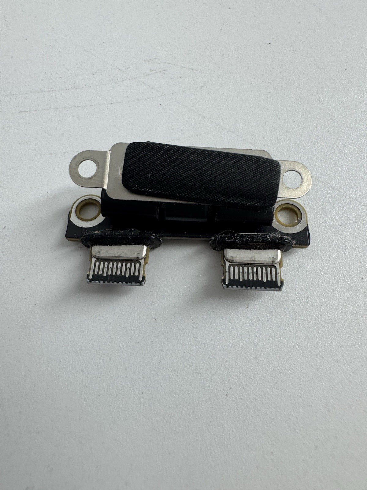LOT OF 2 OEM MACBOOK PRO 13" A1706 2017  00861-A USB-C I/O BOARD/PORTS