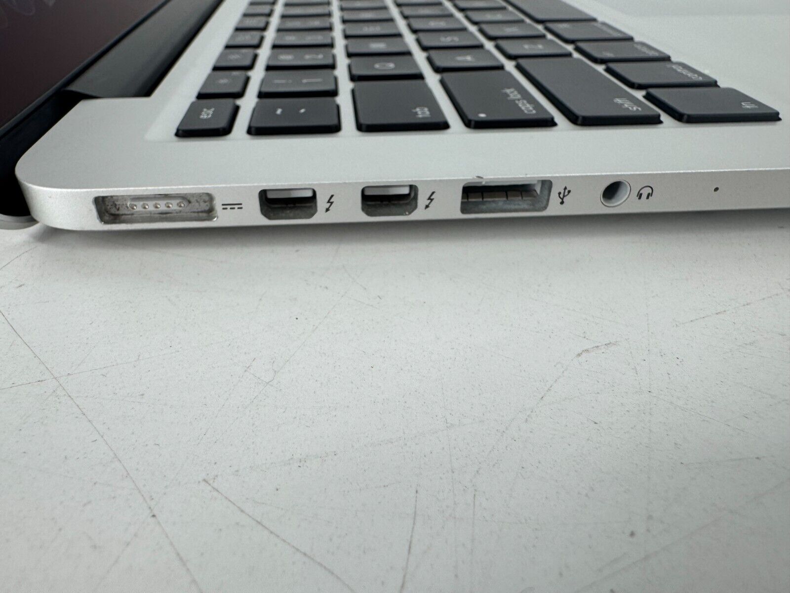 Apple MacBook Pro 13" 2013 Retina (Core i5 2.5GHz 8GB RAM 256GB SSD) No AC *Read