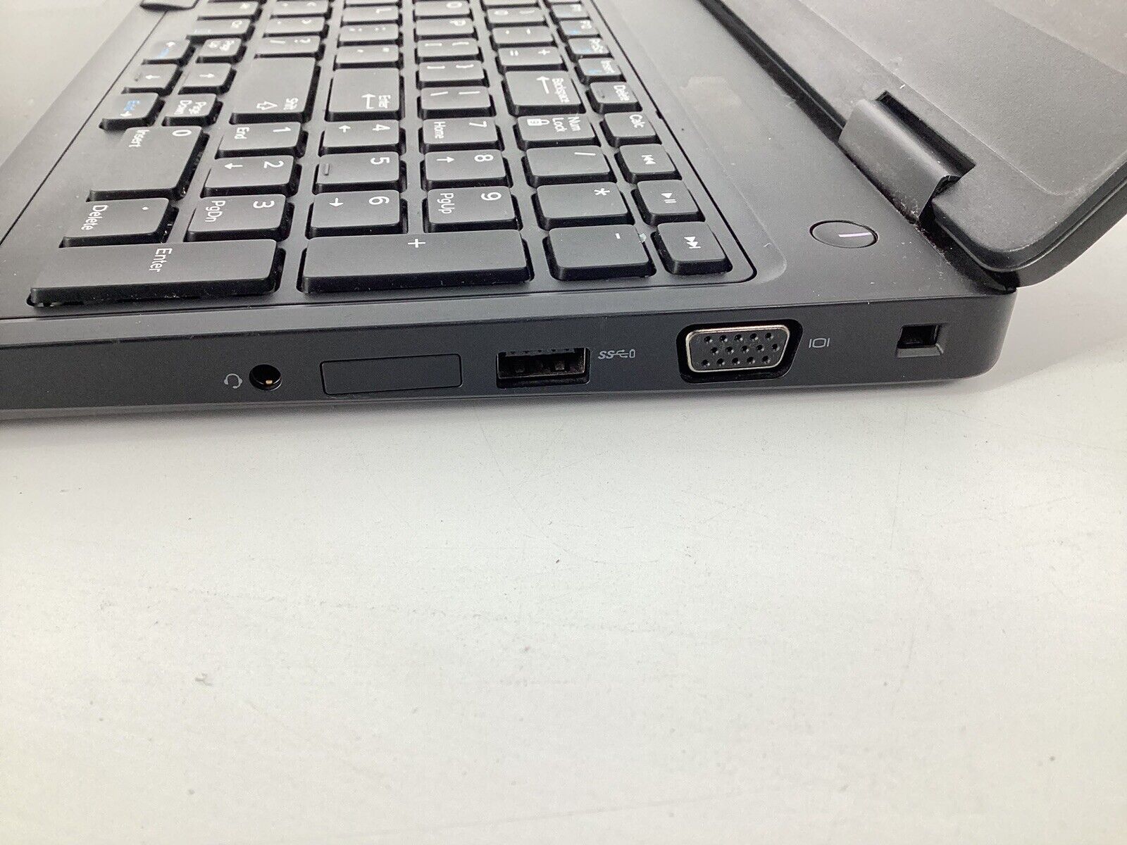 Dell Latitude 5580 15.6" (i5-6440HQ @2.6GHz 8GB 256GB SSD) Win10Pro w/AC