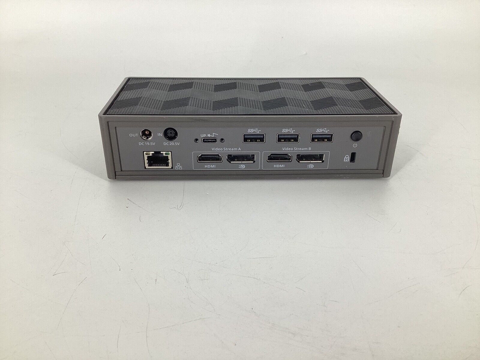 LOT OF 2 Targus Dock 190 USB-C Universal DV4K Docking Station No power adapter