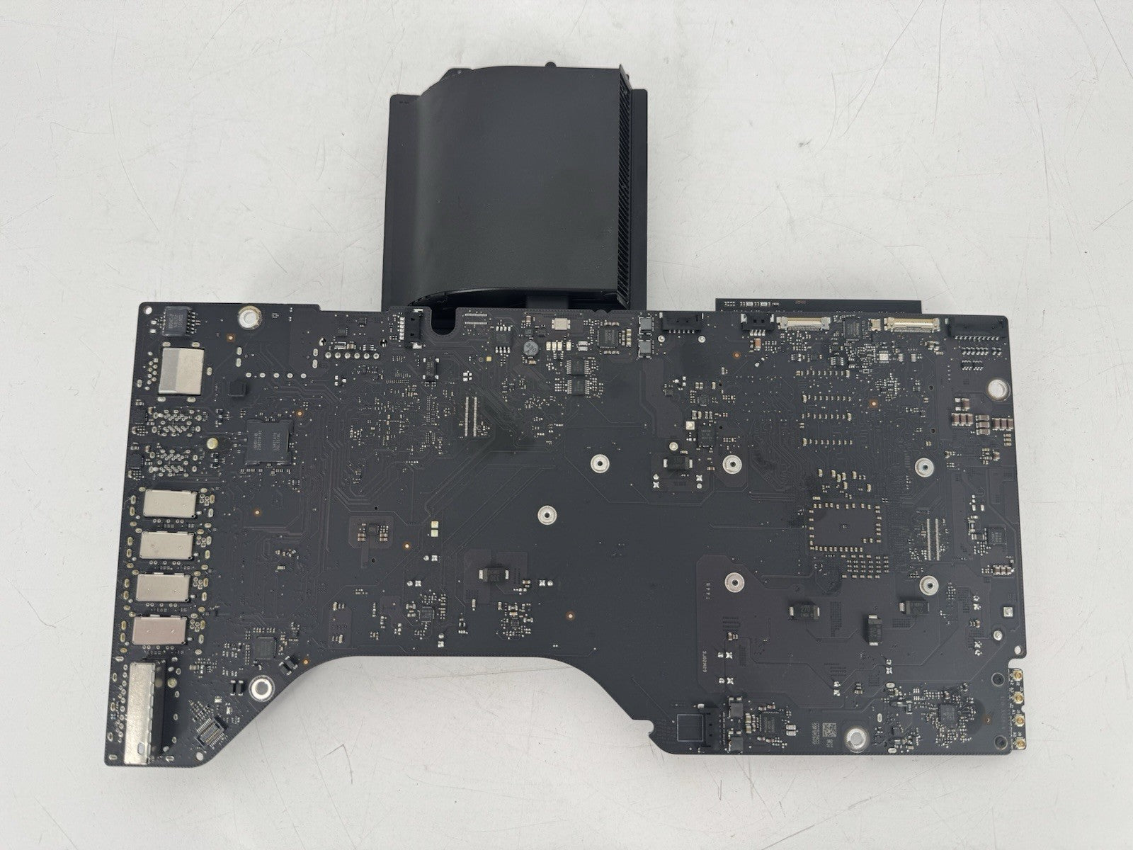 iMac Logic Board A1418 21.5 2.7GHz i5-3330S 820-3588-A w/ 8GB RAM