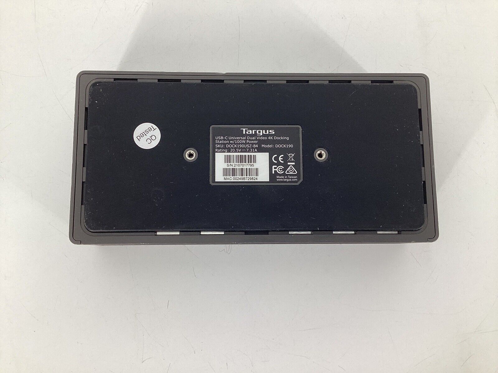 LOT OF 2 Targus Dock 190 USB-C Universal DV4K Docking Station No power adapter