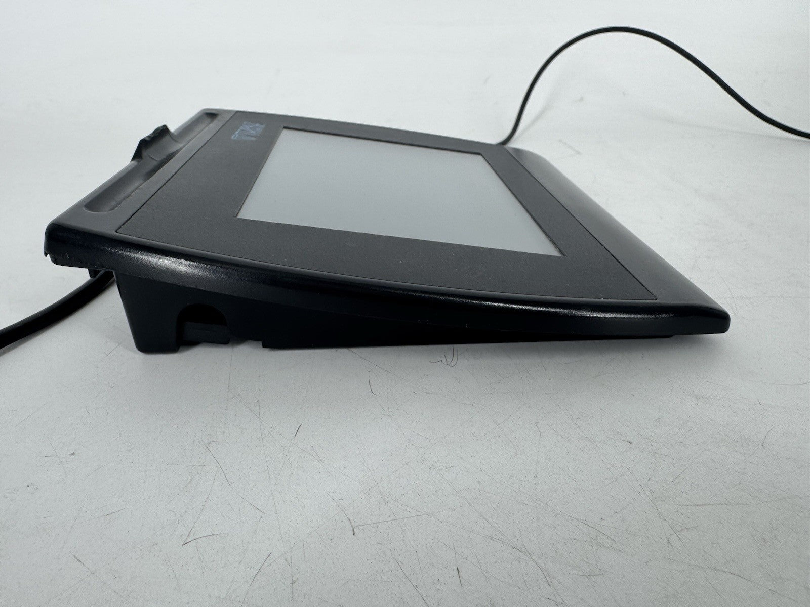 Topaz SignatureGem T-LBK766-BHSB-R 4X5 USB/Serial Signature LCD Tablet *Read