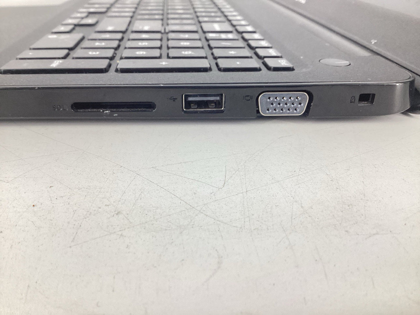 Dell Latitude 3500 15" (i5-8265U @1.6GHz 8GB 256GB SSD) Windows 11 Pro w/AC