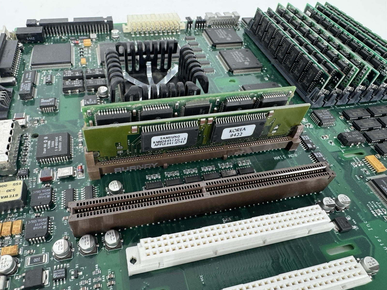 Apple PowerPC 820-0557-B 8100/180 Motherboard - No CMOS *Parts