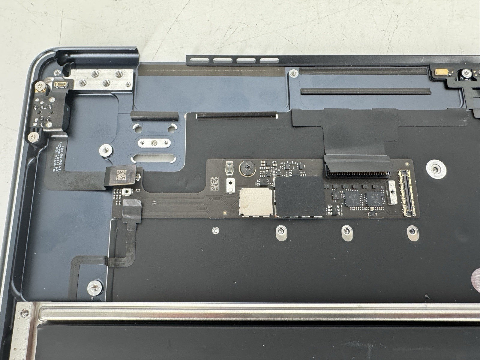 OEM Apple Macbook Air 15", A2941, M2, 2023,Plamrest, Keyboard,Touchpad Assembly