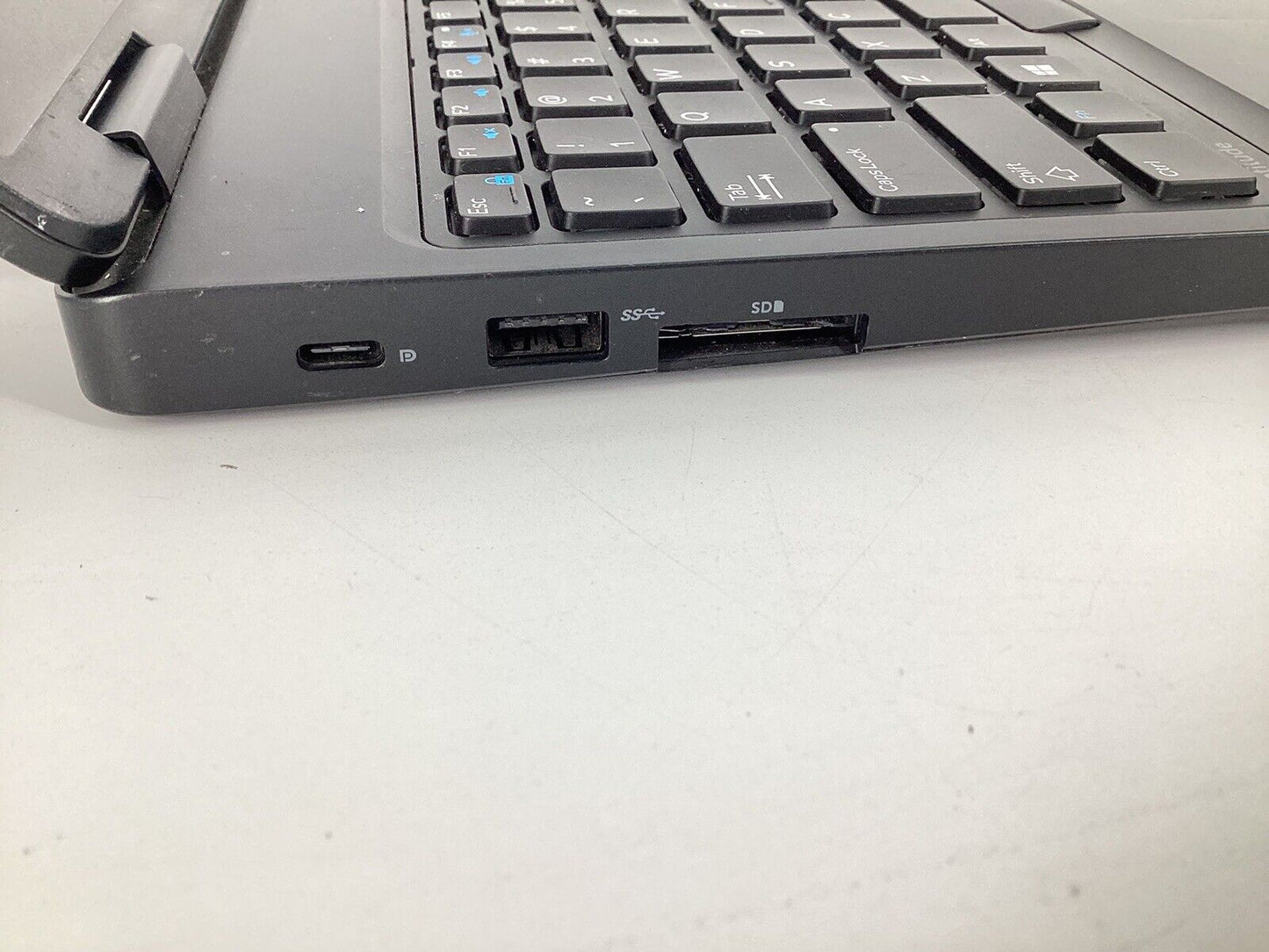 Dell Latitude 5580 15.6" (i5-6440HQ @2.6GHz 8GB 256GB SSD) Win10Pro w/AC