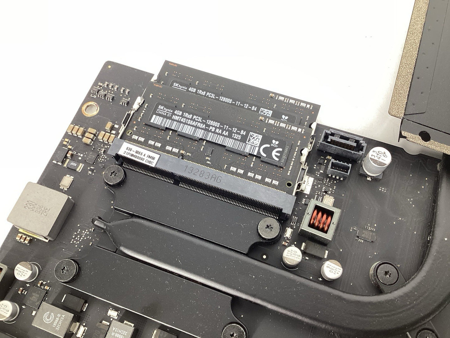 iMac Logic Board A1418 21.5 2.7GHz i5-4570R 820-3588-A w/ 8GB RAM