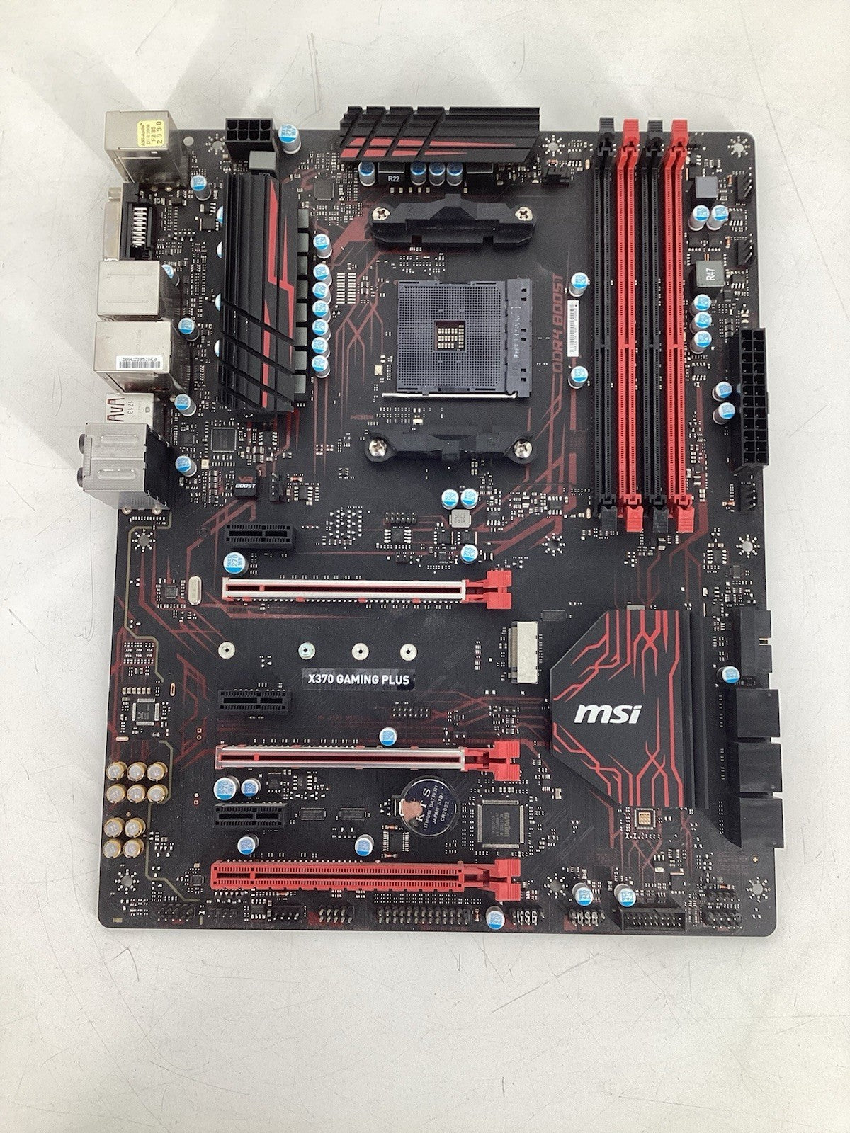 MSI X370 GAMING PLUS Motherboard AMD X370 DDR4 Socket AM4 ATX w/ IO Shield