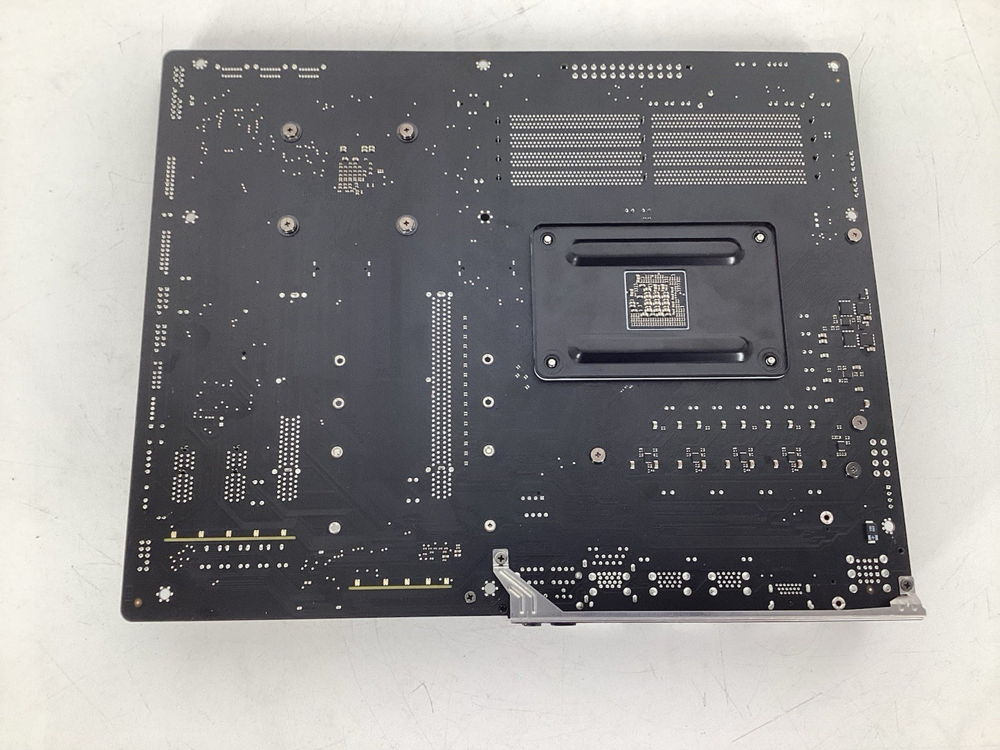 GIGABYTE X570 Aorus Elite AM4 ATX AMD Motherboard - Good