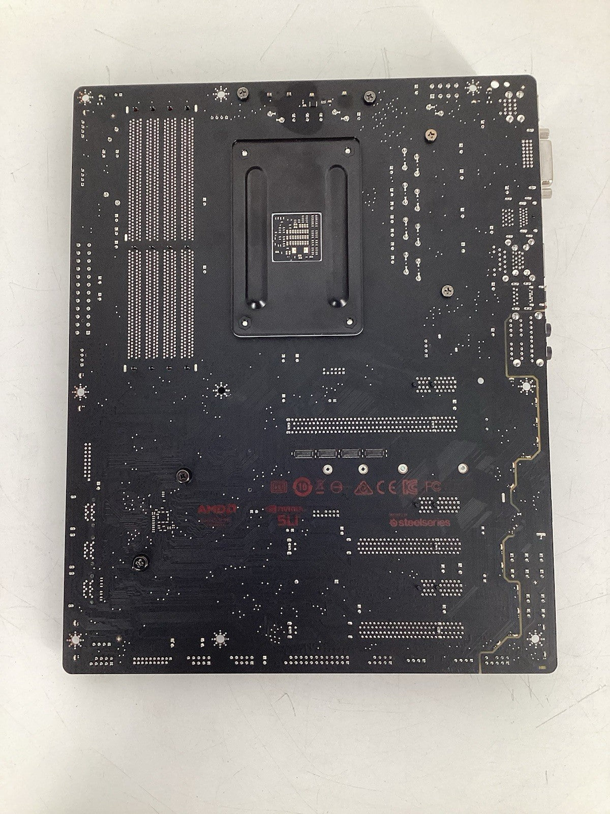 MSI X370 GAMING PLUS Motherboard AMD X370 DDR4 Socket AM4 ATX w/ IO Shield